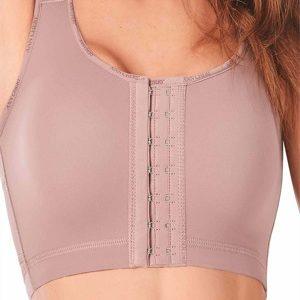 can canh chi tiet dinh hinh nguc sau tham my latex ann chery 5150